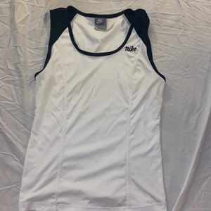 nike workout top
